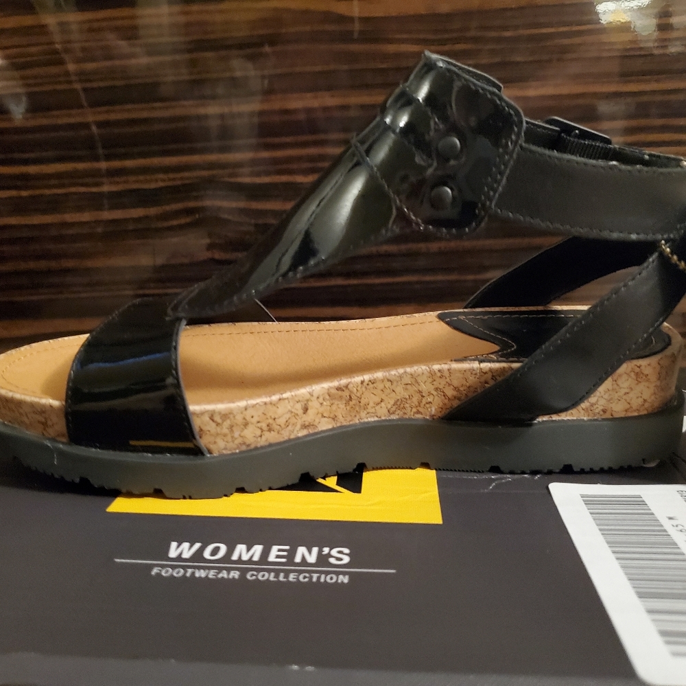 Temporary Sale CAT Black Sandals 🐛 - Picture 12 of 13